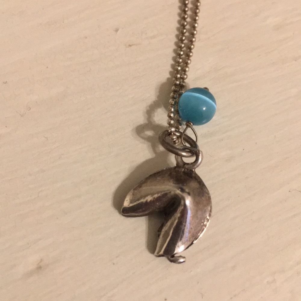 Fortune cookie necklace - Picture 2 of 3